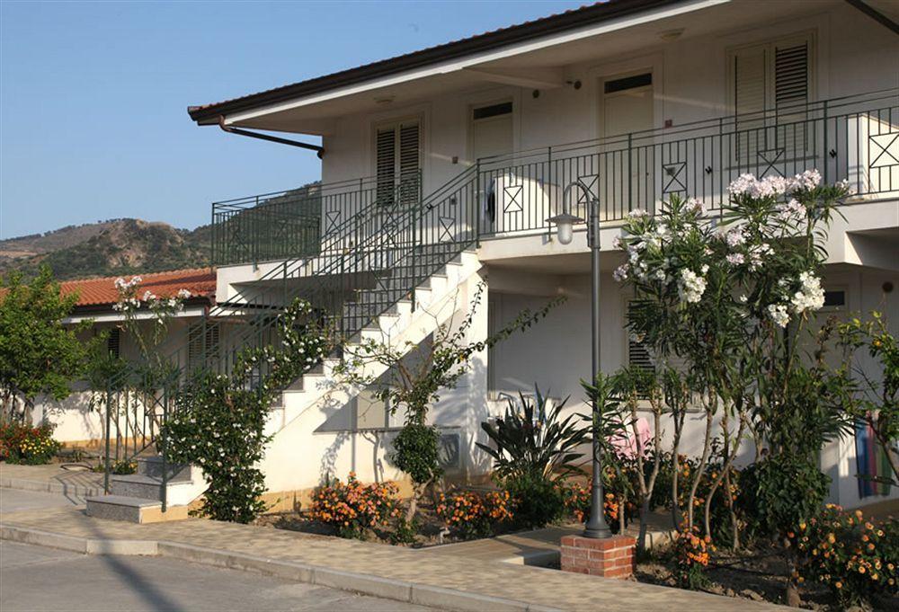 Medimare Residence Club Patti Exterior photo